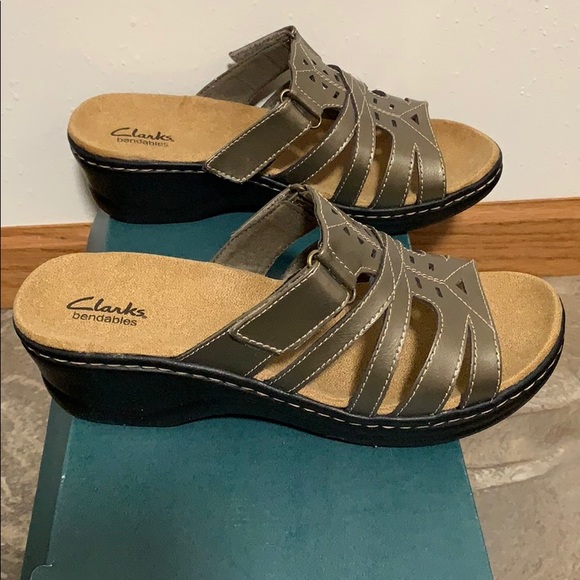 New Clark’s sandals - Picture 3 of 6